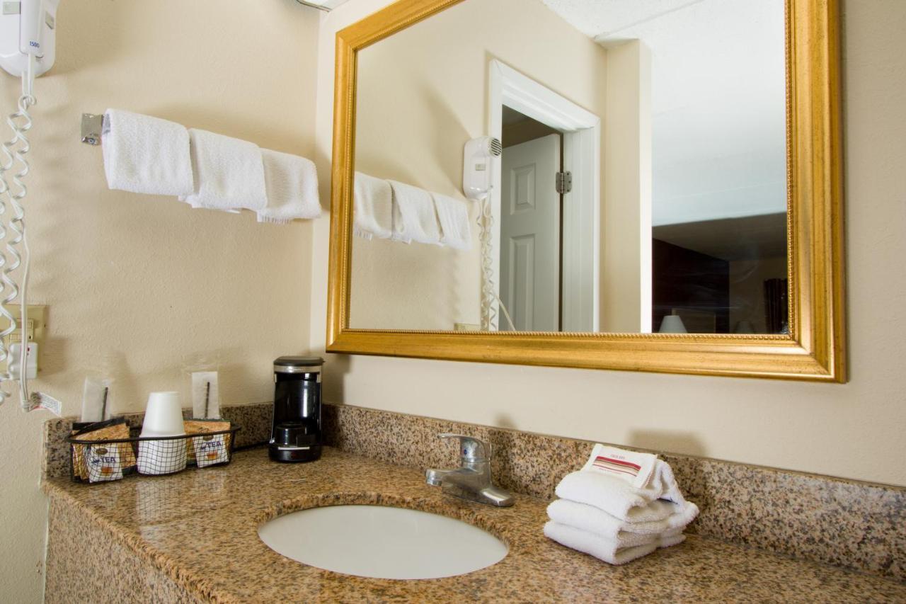 Red Roof Inn & Suites Pigeon Forge Parkway Екстер'єр фото