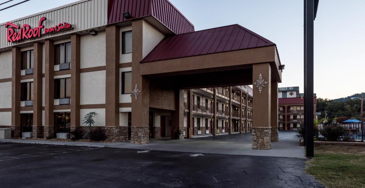 Red Roof Inn & Suites Pigeon Forge Parkway Екстер'єр фото