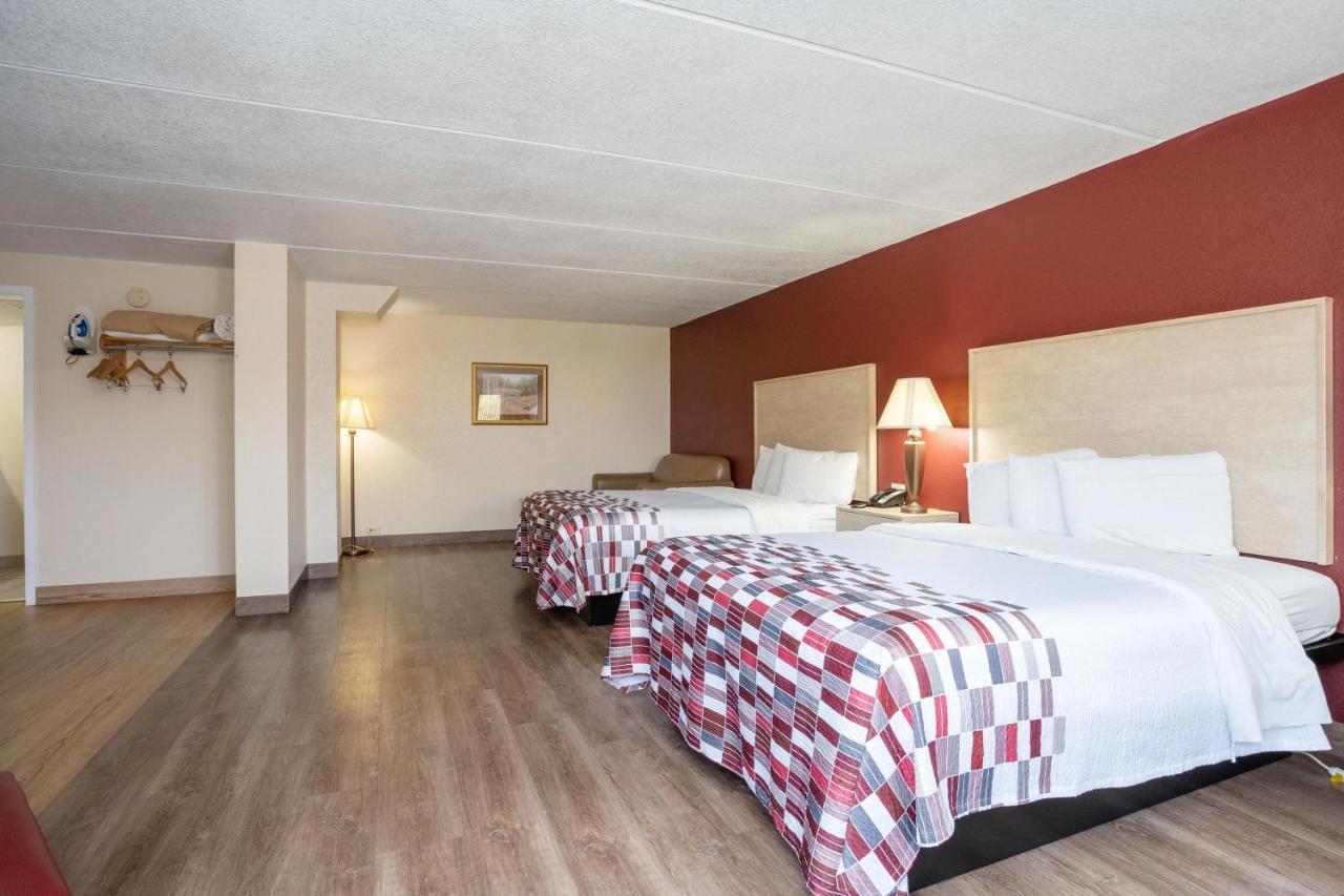 Red Roof Inn & Suites Pigeon Forge Parkway Екстер'єр фото