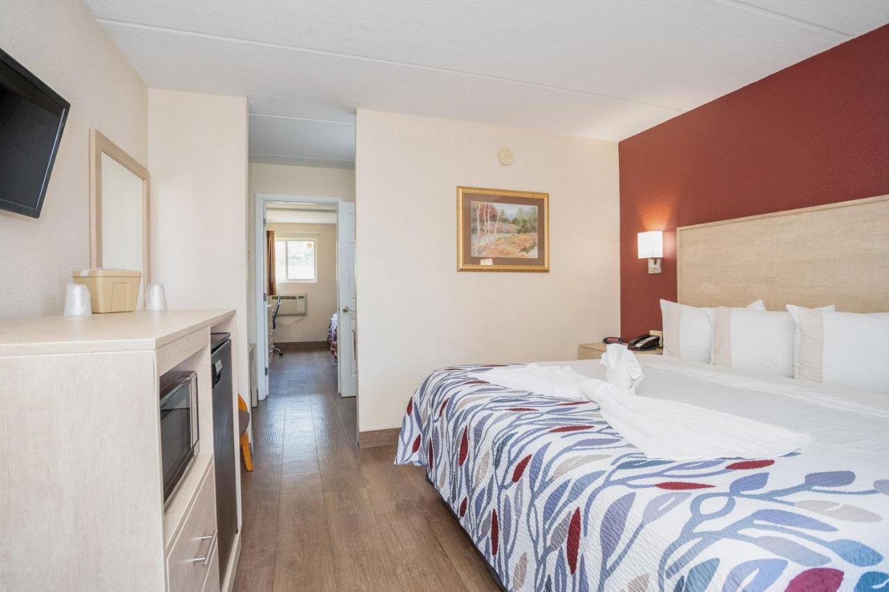 Red Roof Inn & Suites Pigeon Forge Parkway Екстер'єр фото
