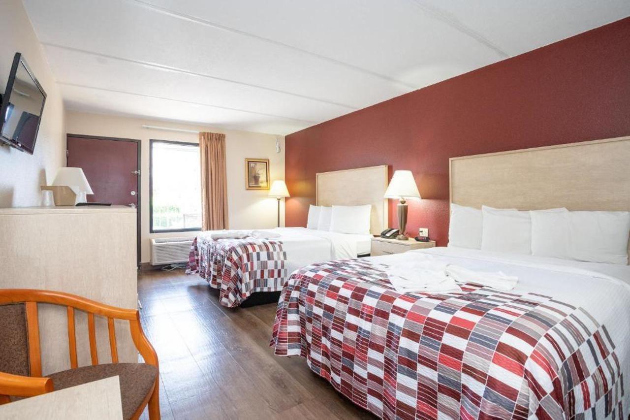 Red Roof Inn & Suites Pigeon Forge Parkway Екстер'єр фото