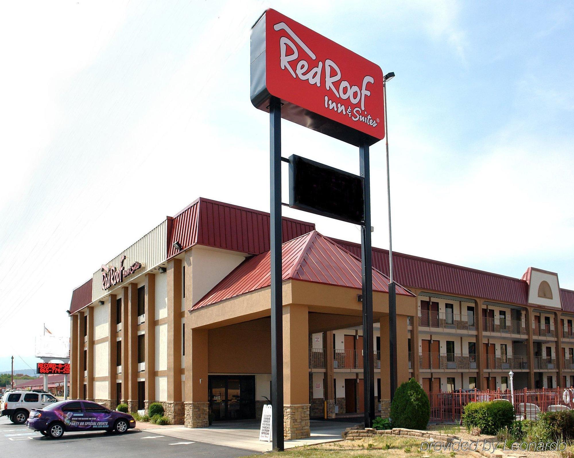 Red Roof Inn & Suites Pigeon Forge Parkway Екстер'єр фото