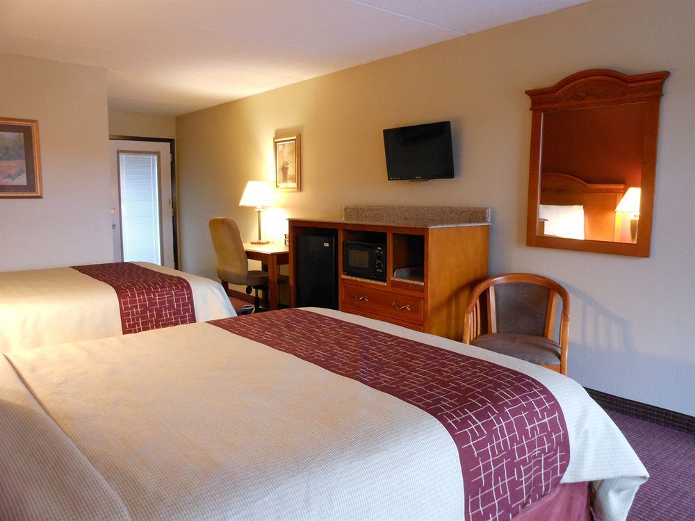 Red Roof Inn & Suites Pigeon Forge Parkway Екстер'єр фото