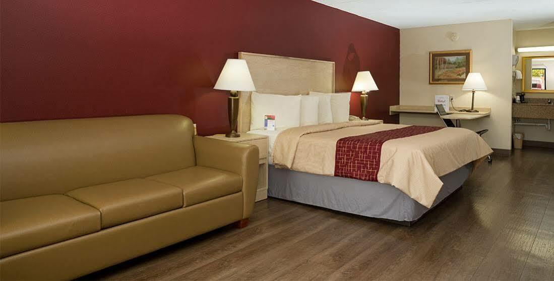 Red Roof Inn & Suites Pigeon Forge Parkway Екстер'єр фото